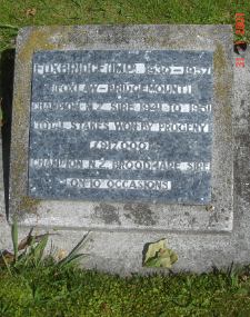 Foxbridge's grave